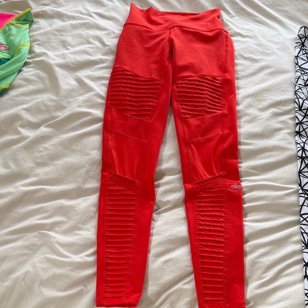 ALO Yoga Bright Red Ribbed Panel Leggings